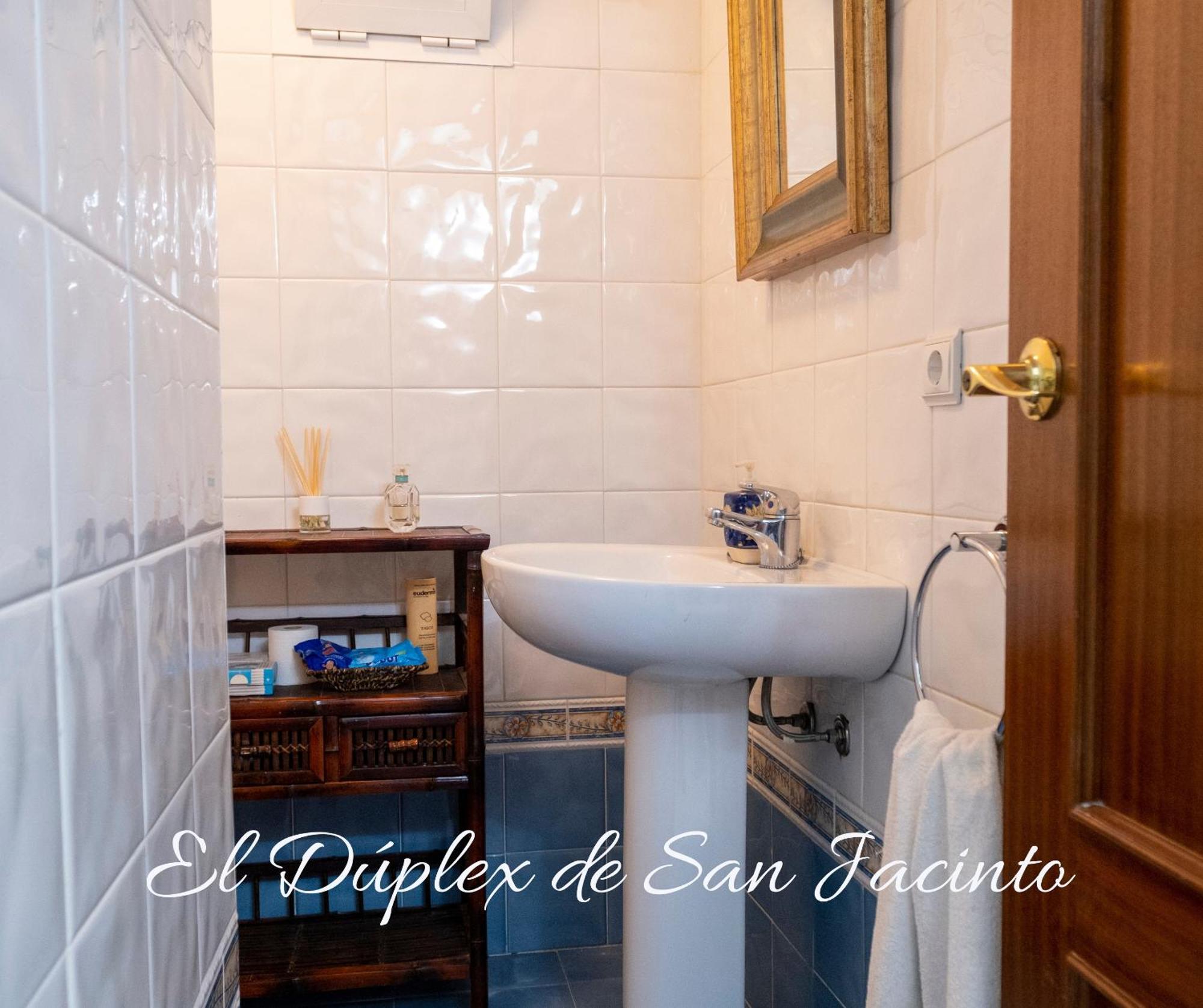 Apartament El Duplex De San Jacinto Sewilla Zewnętrze zdjęcie